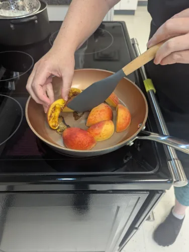 WIC Kitchen: Peach out with these tasty and healthy summer dishes